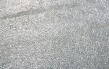 Courteachan laminate fibreglass or shingles?